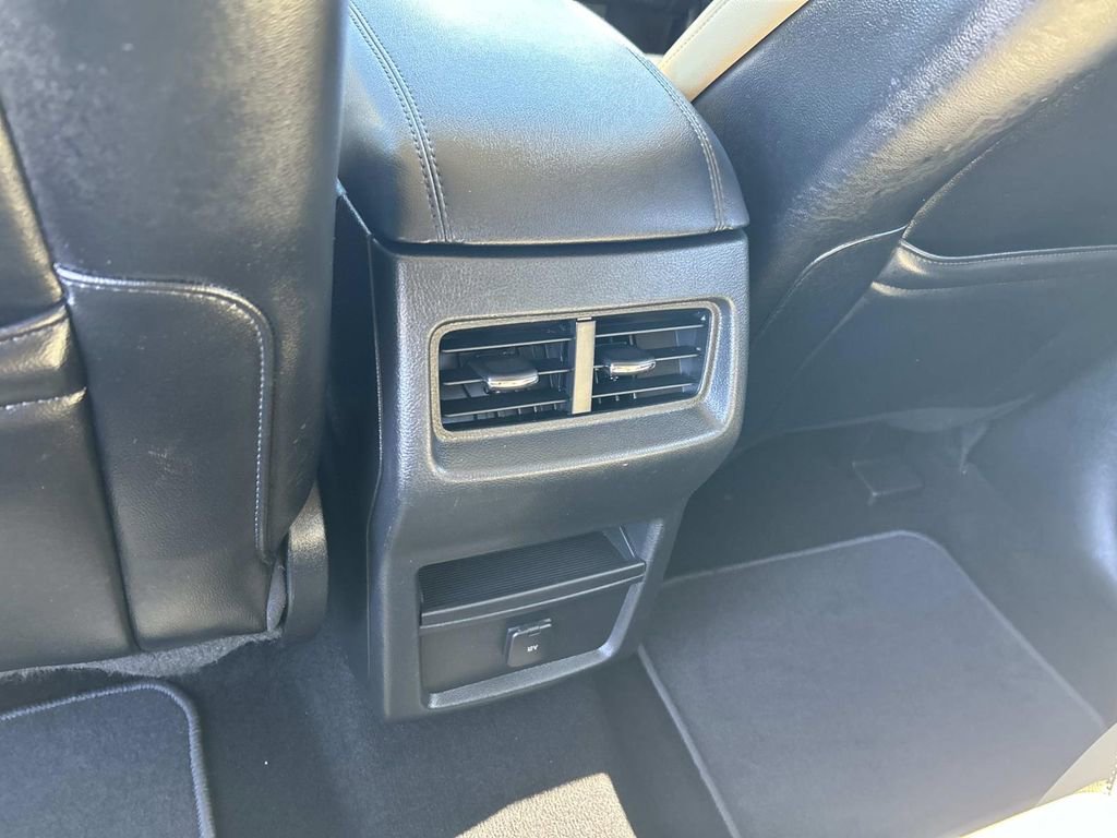 Used 2020 Ford Edge SEL AWD/4WD image 19