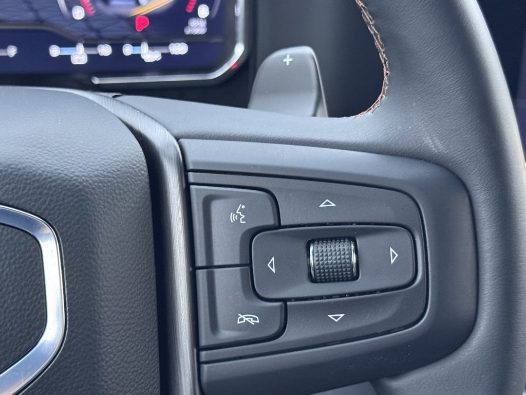 Used 2024 GMC Sierra 1500 AT4 w/ Technology Package image 9