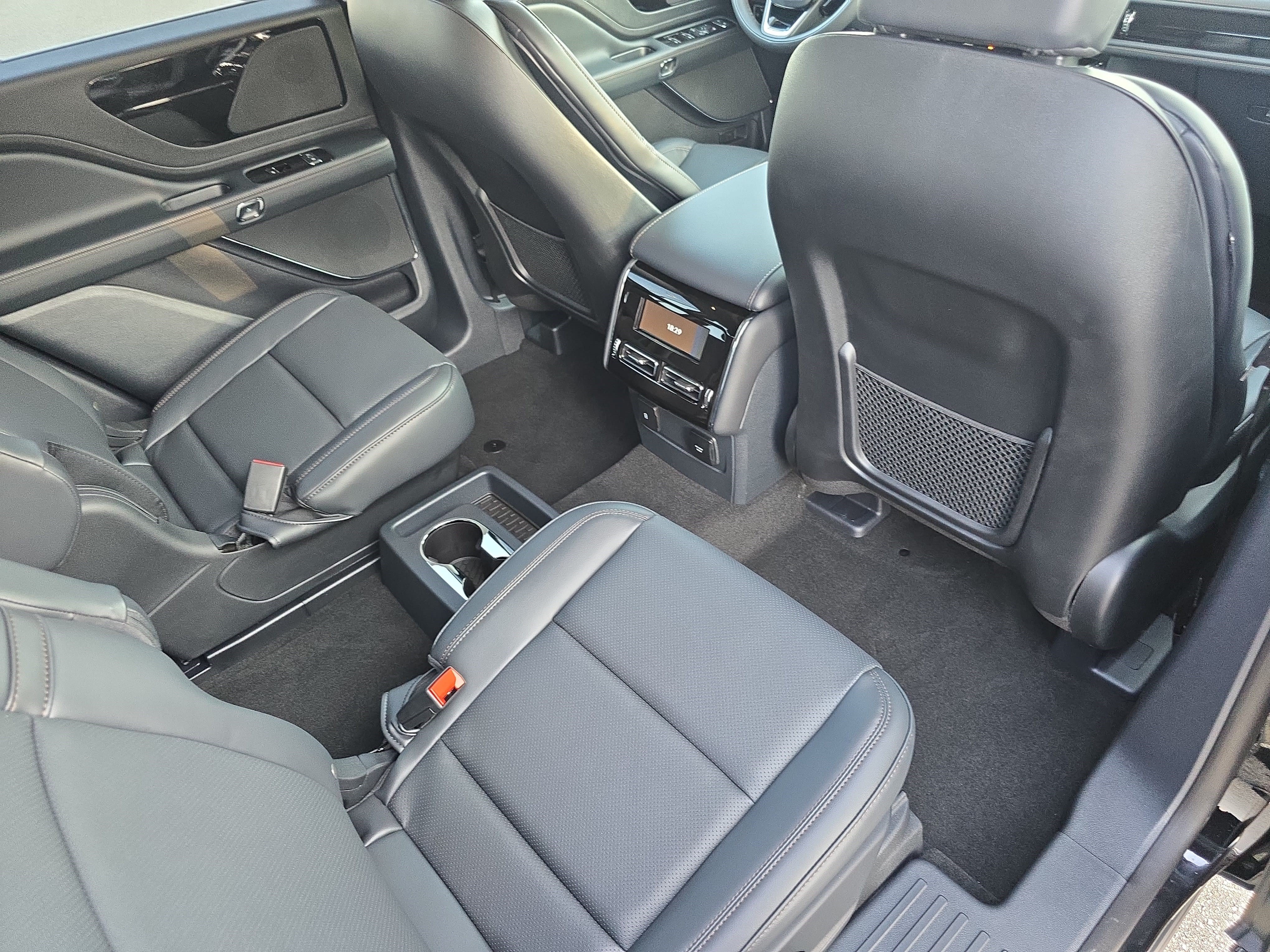 New 2026 Lincoln Aviator 2WD image 11