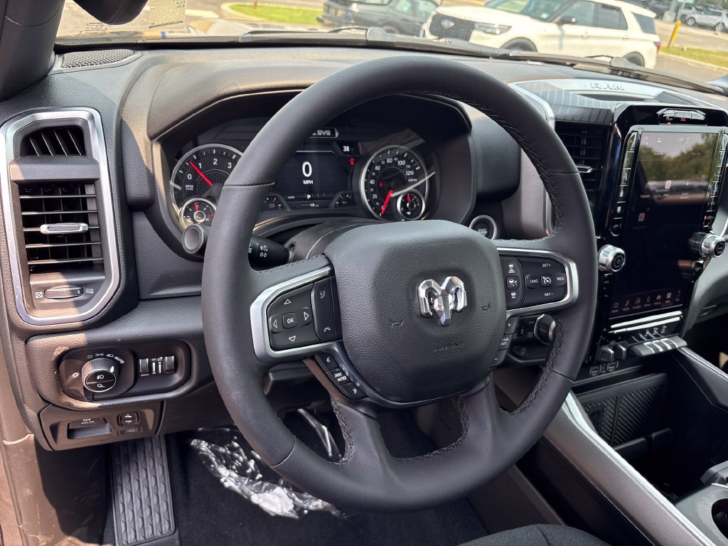New 2026 RAM 1500 Big Horn AWD/4WD image 13