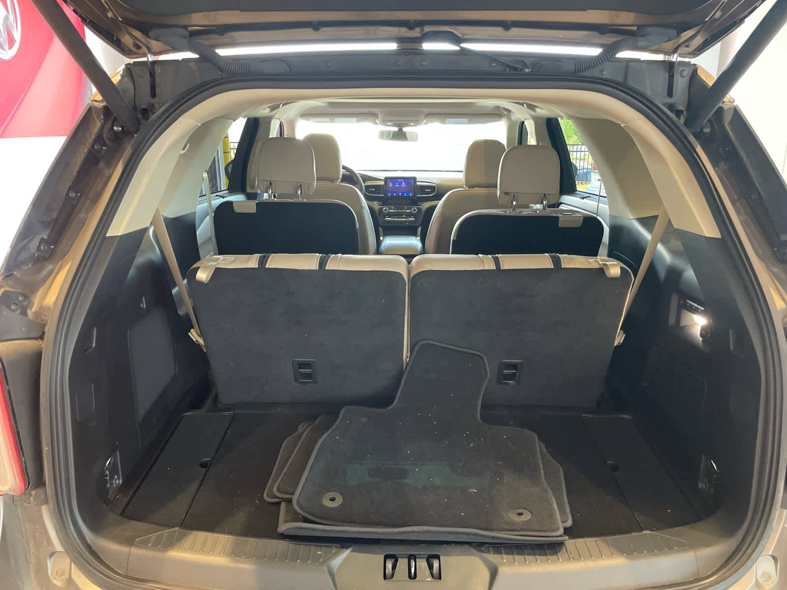 Used 2021 Ford Explorer Limited w/ Equipment Group 301A RWD image 19