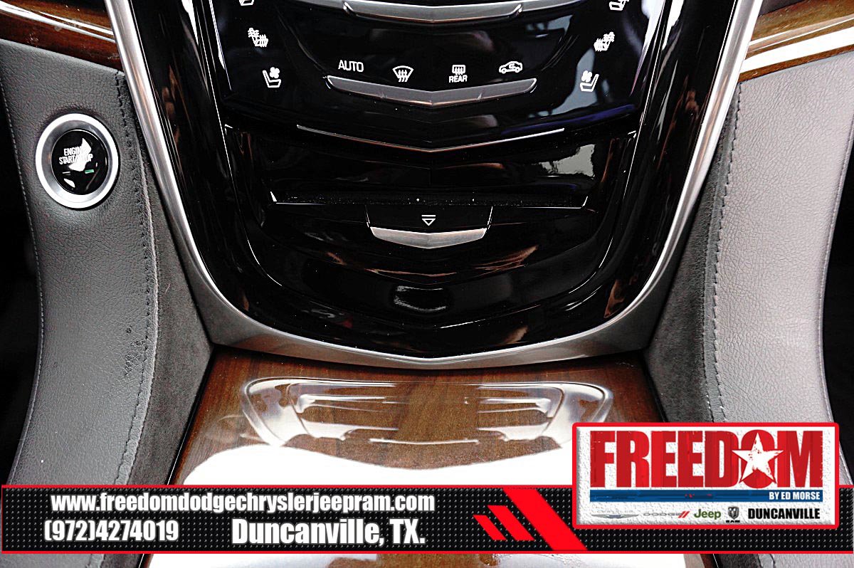 Used 2019 Cadillac Escalade Luxury AWD/4WD image 23