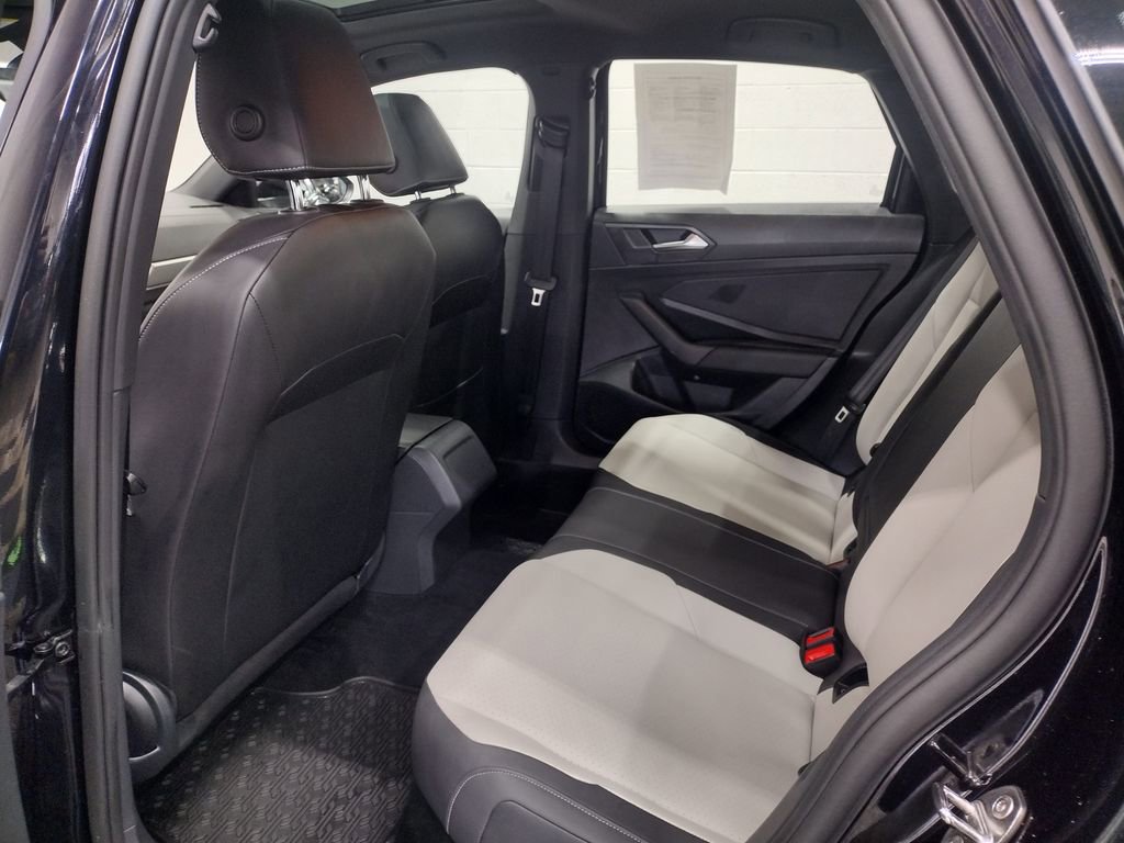 Used 2021 Volkswagen Jetta R-Line image 25
