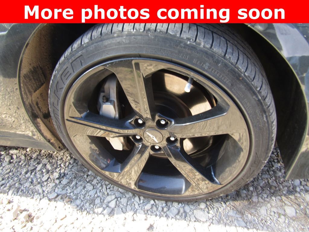 Used 2019 Genesis G70 3.3T Design RWD image 9