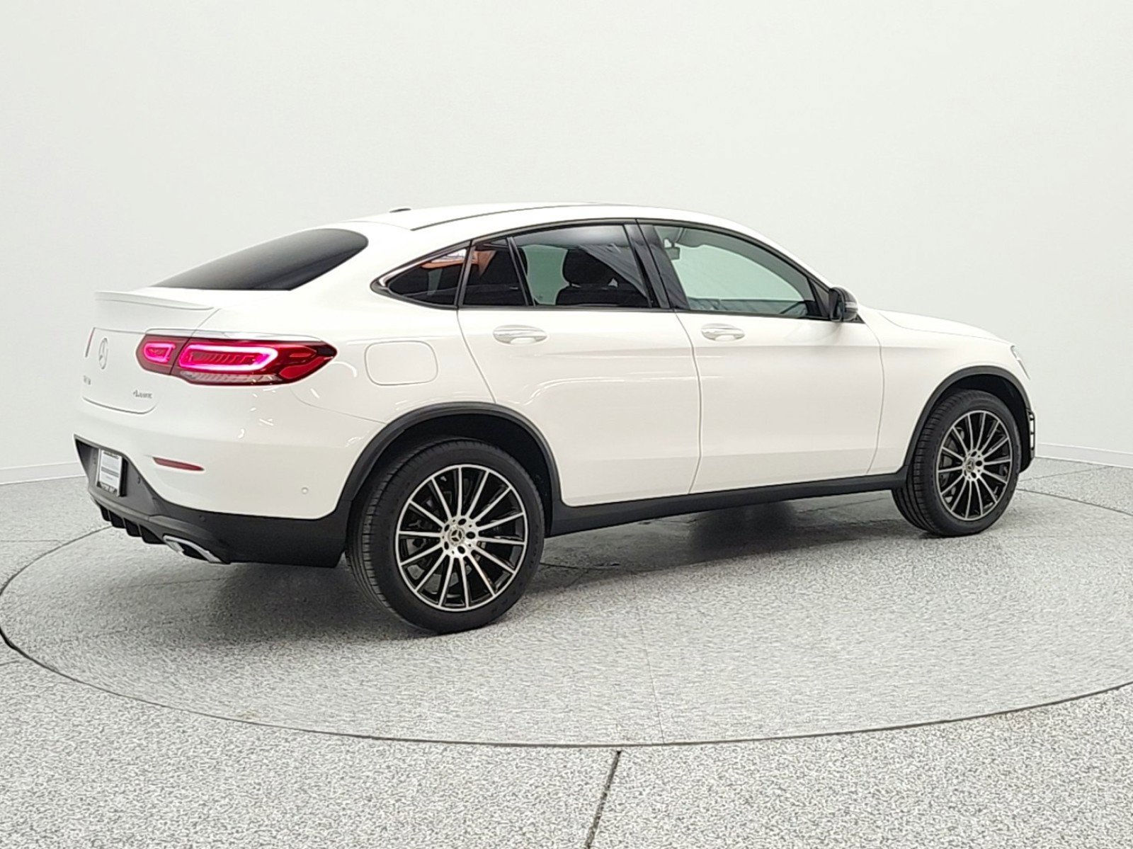 Used 2021 Mercedes-Benz GLC 300 4MATIC Coupe image 5