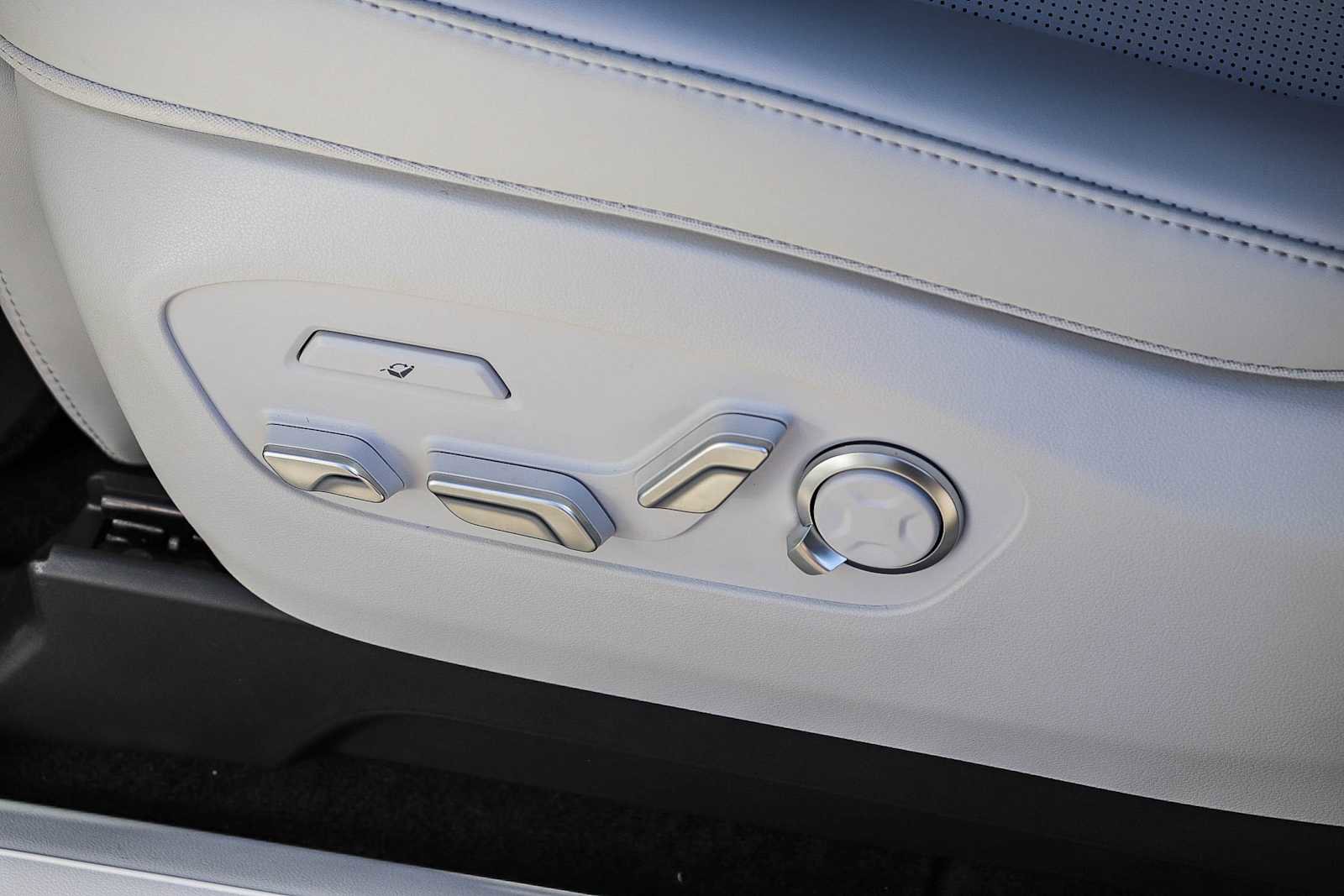 New 2026 Hyundai Ioniq 9 Calligraphy image 25