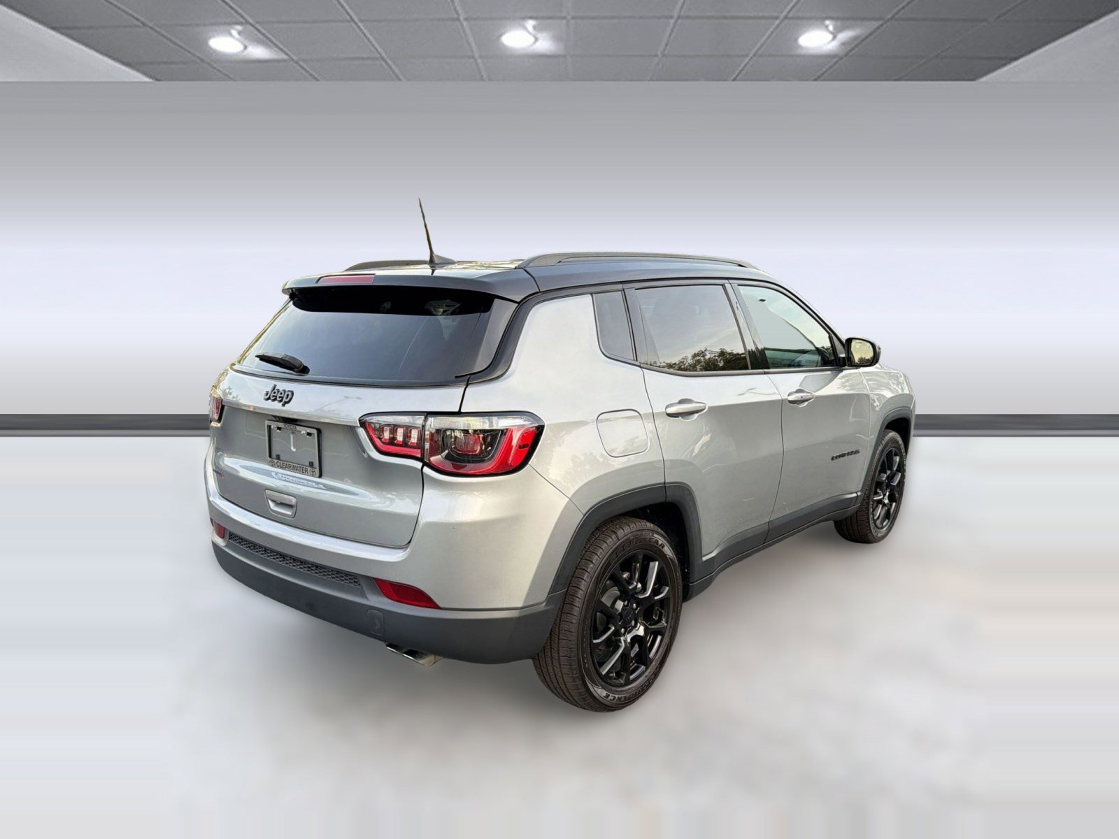 Used 2022 Jeep Compass Altitude FWD image 7