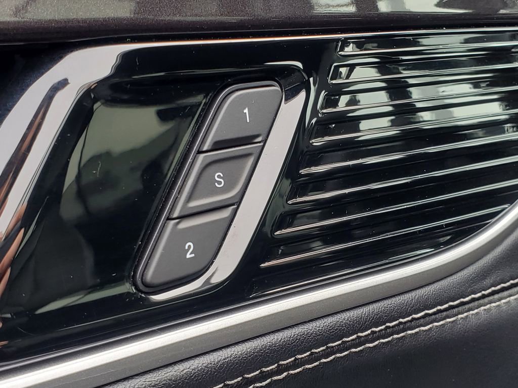 Used 2024 Jeep Wagoneer 4WD image 14