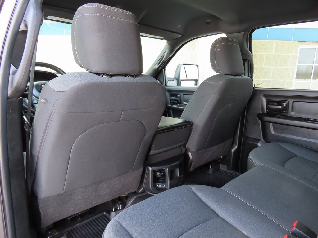 Used 2024 RAM 3500 Tradesman w/ Chrome Appearance Group image 29