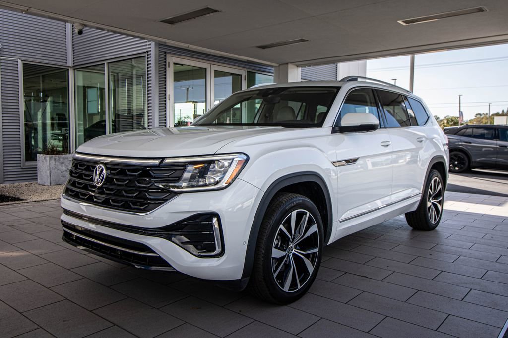 Used 2024 Volkswagen Atlas SEL Premium R-Line image 15