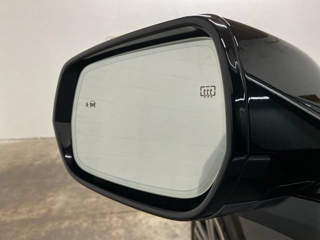 Used 2023 Cadillac Lyriq 2WD image 95