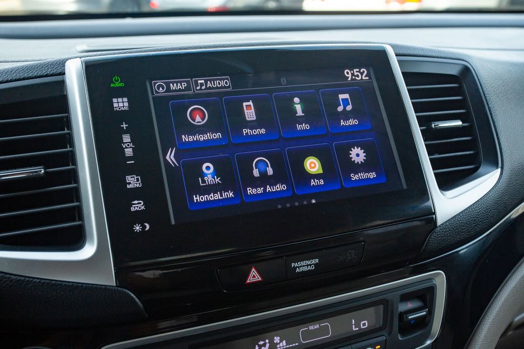 Used 2016 Honda Pilot Elite image 33