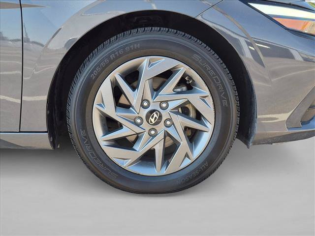 Used 2024 Hyundai Elantra SEL FWD image 22