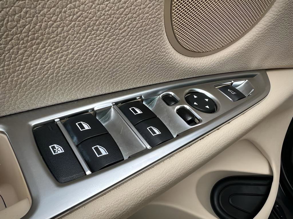 Used 2015 BMW X5 xDrive35d image 42