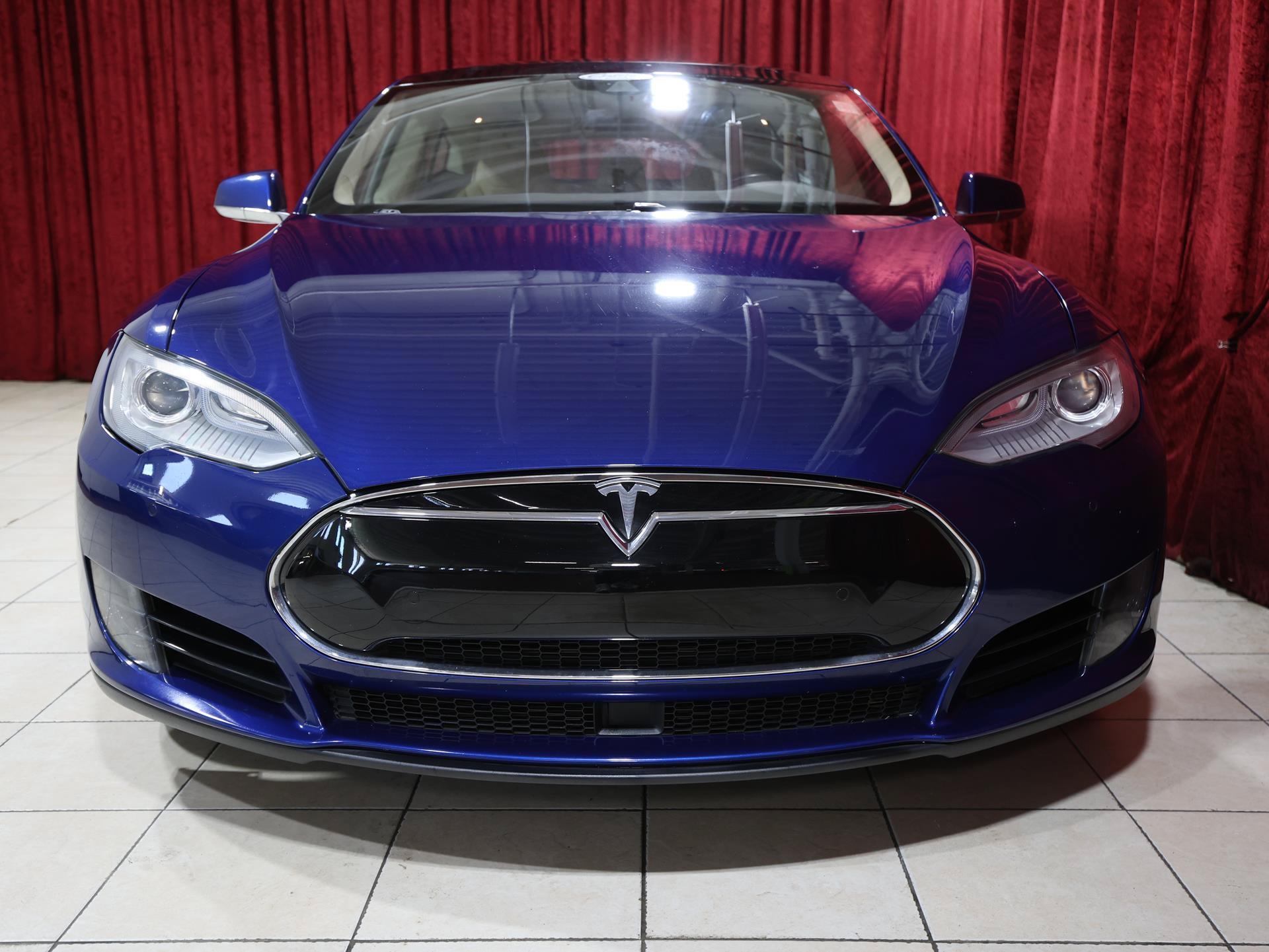 Used 2015 Tesla Model S 85 RWD image 9