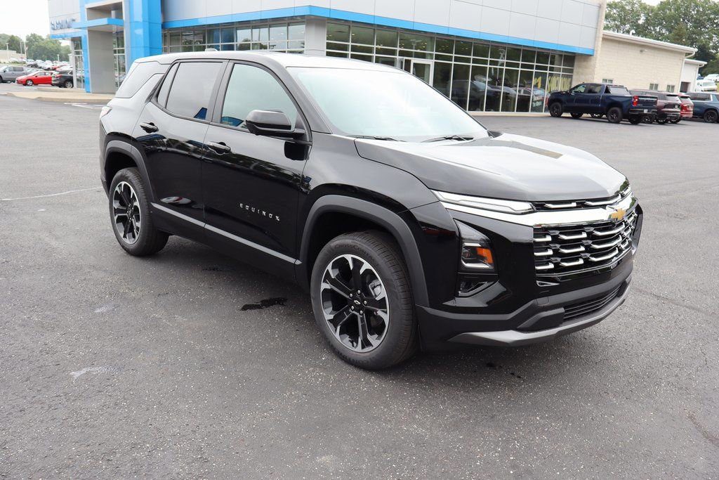 New 2026 Chevrolet Equinox LT w/ Convenience Package II image 2