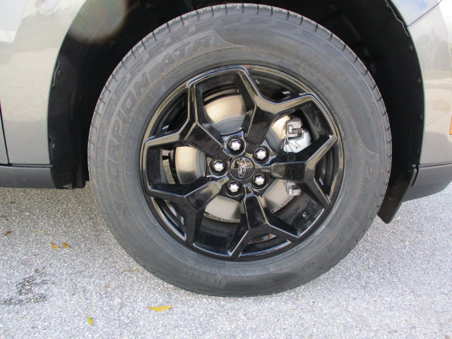 Used 2025 Ford Maverick XLT w/ XLT Luxury Package AWD/4WD image 9