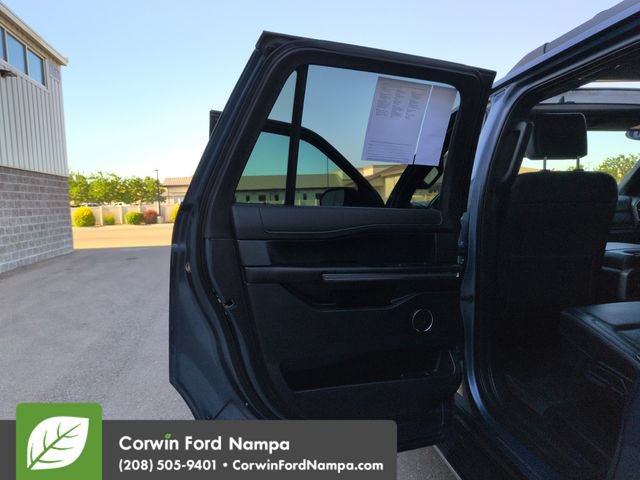 Used 2020 Ford Expedition Max XLT w/ Equipment Group 202A AWD/4WD image 24