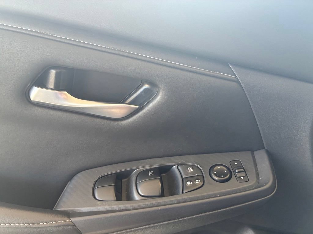 Used 2025 Nissan Sentra SV FWD image 14
