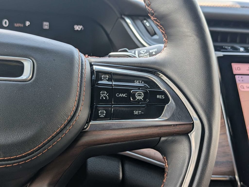 Used 2024 Jeep Grand Cherokee Summit AWD/4WD image 27
