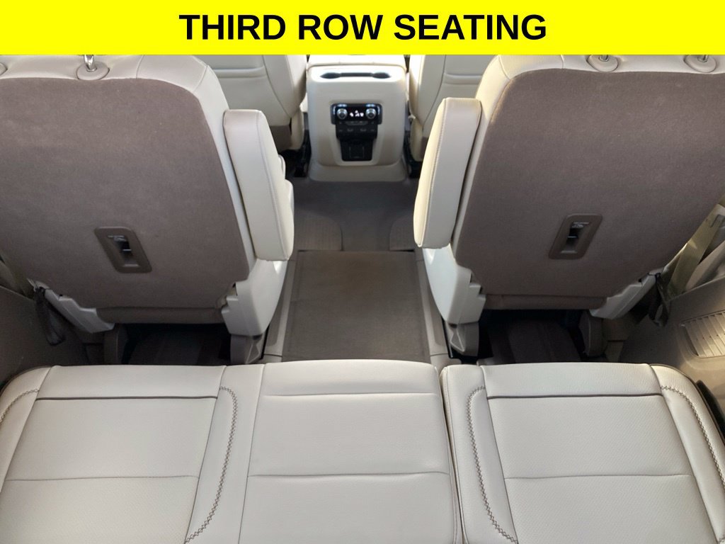Used 2022 GMC Yukon Denali w/ Denali Ultimate Package AWD/4WD image 8