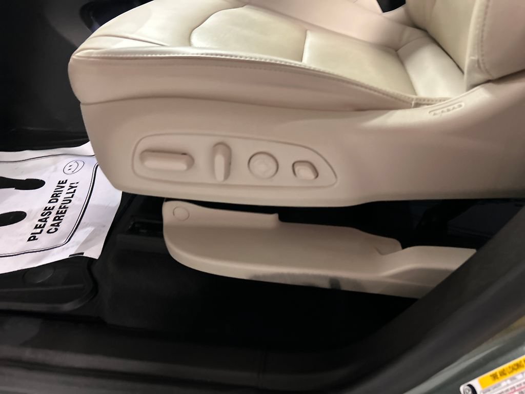 Used 2023 Buick Enclave Premium w/ Experience Buick Package AWD/4WD image 13