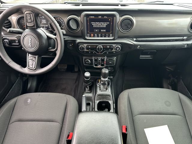 Used 2023 Jeep Gladiator Willys image 17