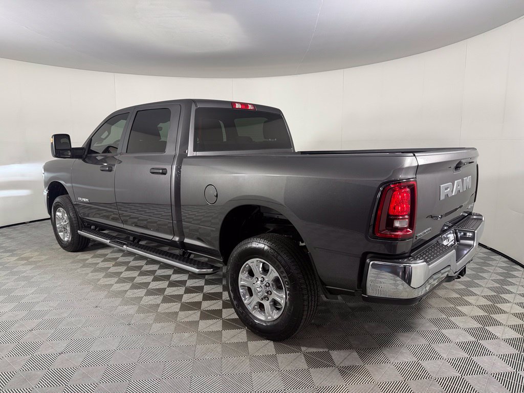 Used 2025 RAM 2500 Big Horn AWD/4WD image 9