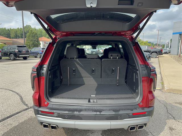 Certified 2025 Chevrolet Traverse LT w/ Driver Confidence Package FWD image 6