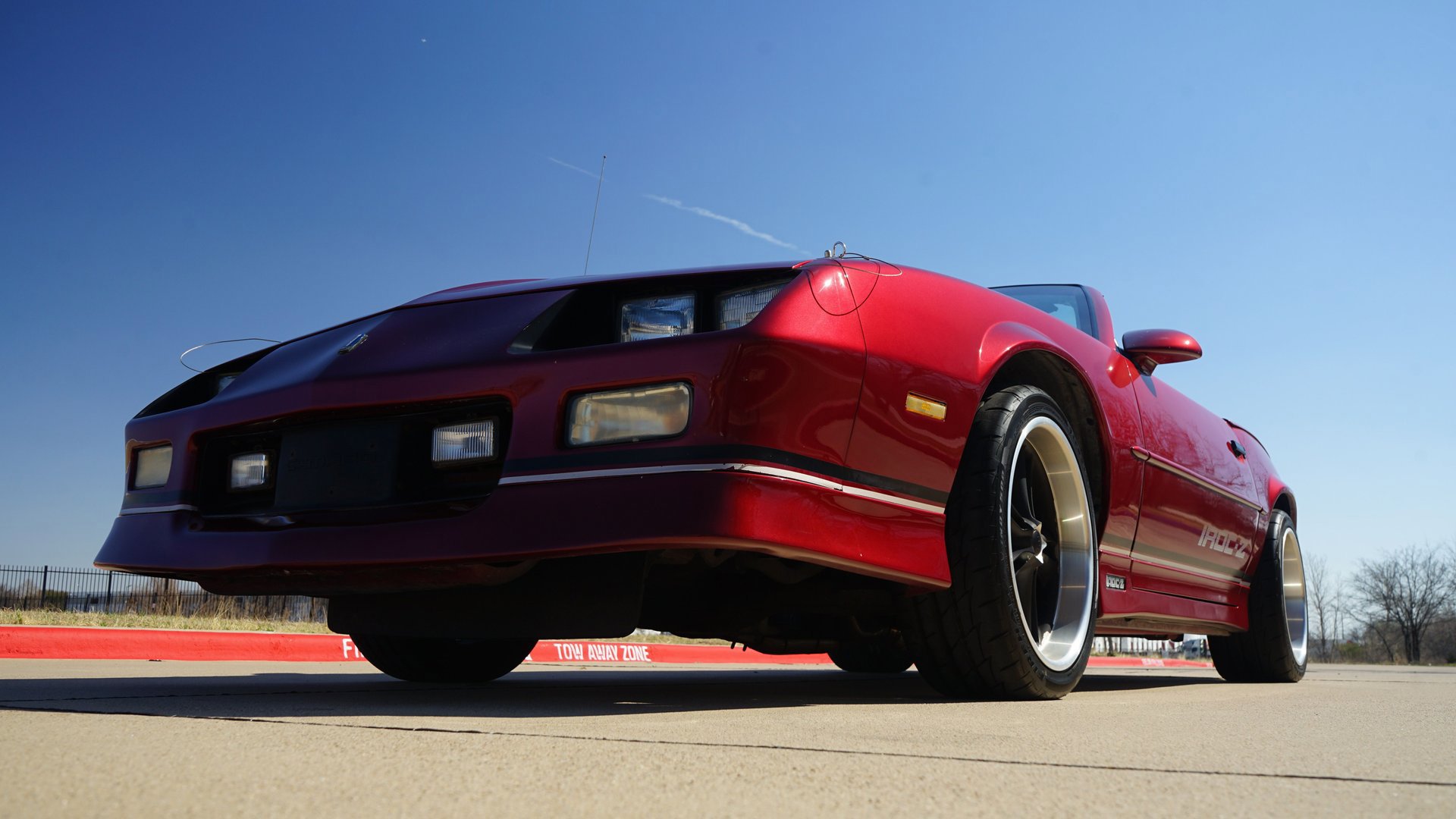 Used 1990 Chevrolet Camaro IROC-Z RWD image 4