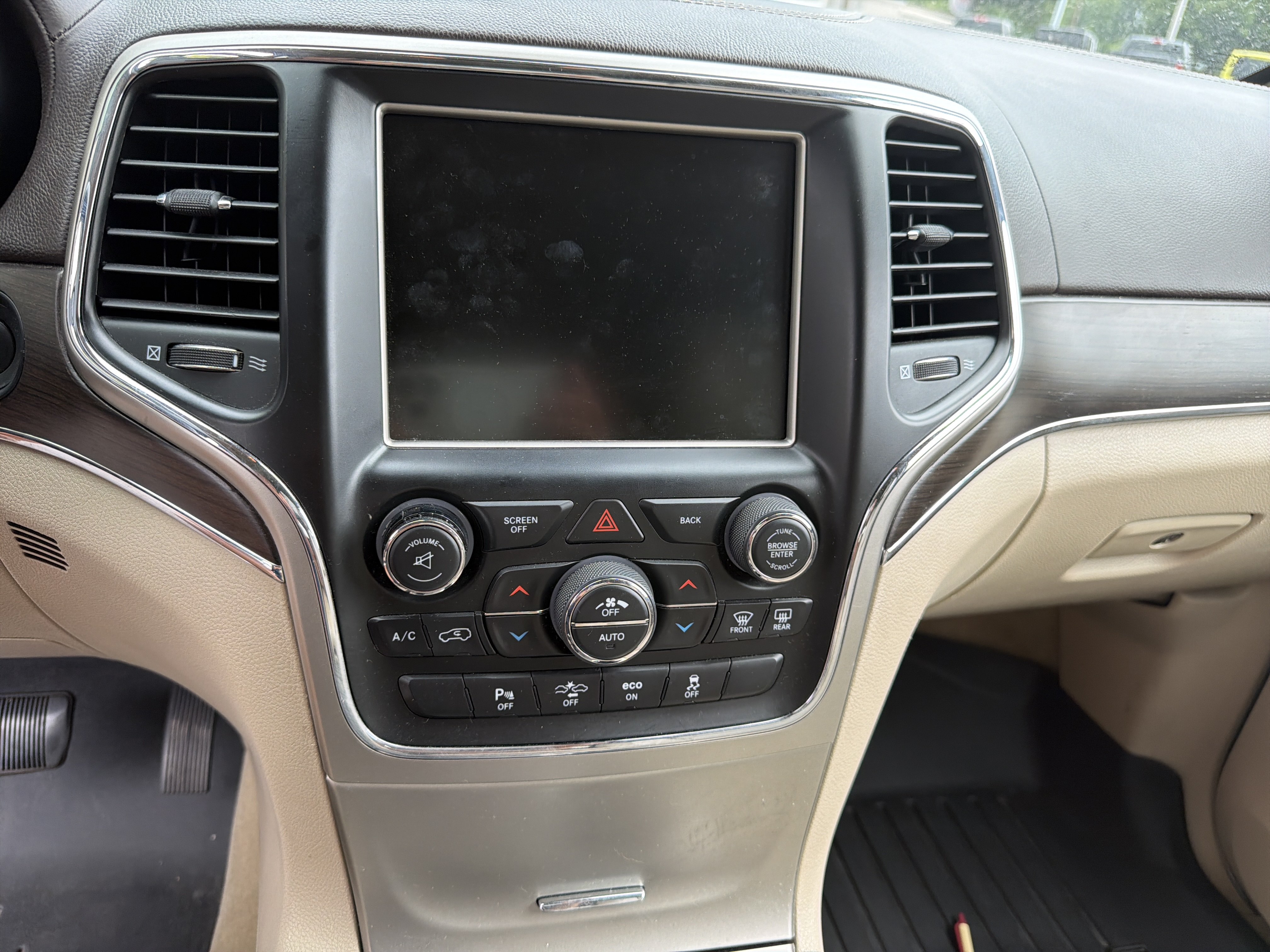 Used 2015 Jeep Grand Cherokee Overland w/ Advanced Technology Group AWD/4WD image 53