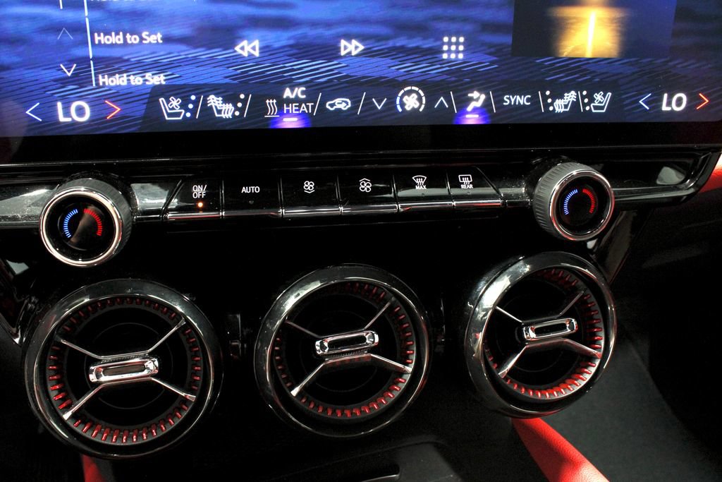 Used 2024 Chevrolet Blazer EV RS AWD/4WD image 34