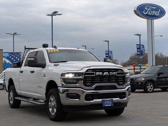 Used 2025 RAM 2500 Lone Star AWD/4WD image 2