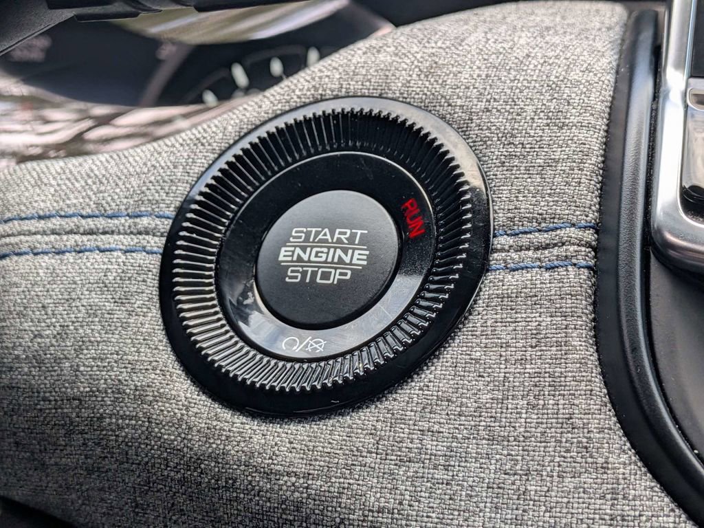 Used 2024 Jeep Compass Latitude image 30