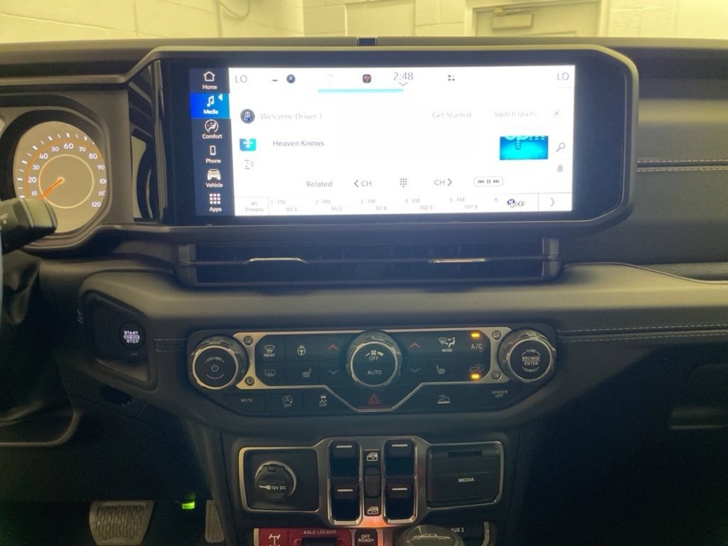 New 2025 Jeep Gladiator Rubicon w/ Convenience Group image 9