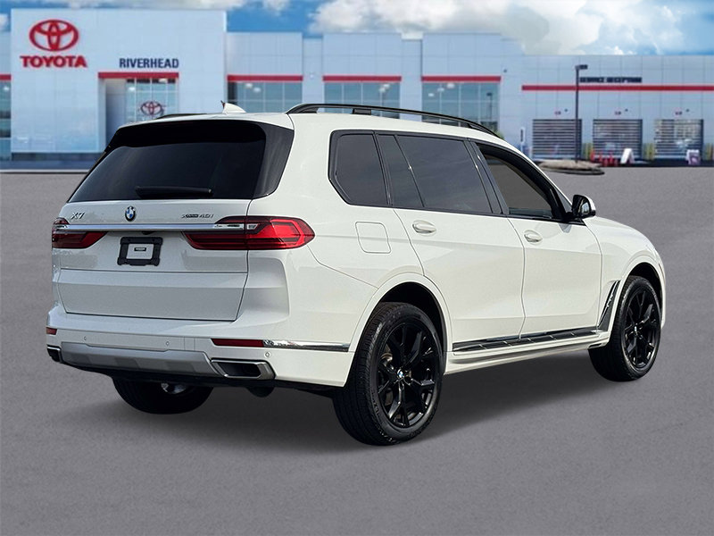 Used 2022 BMW X7 xDrive40i w/ Cold Weather Package image 5