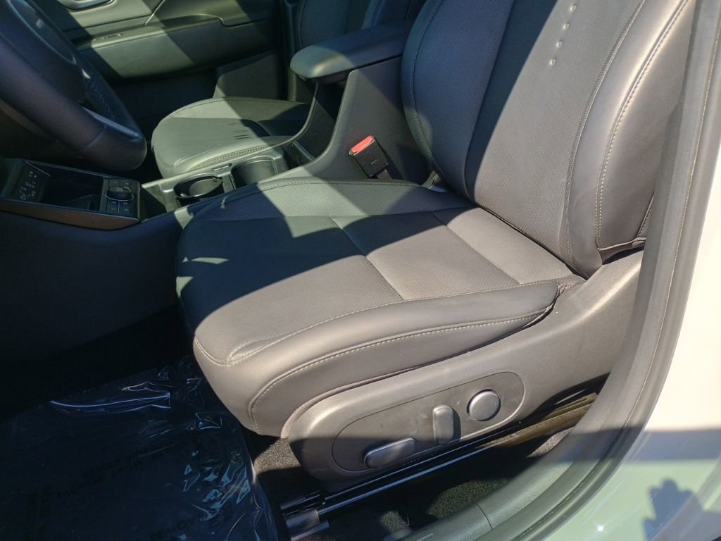 Used 2025 Hyundai Kona Limited image 13