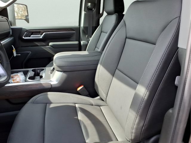 New 2026 GMC Sierra 3500 SLT w/ SLT Premium Package AWD/4WD image 18