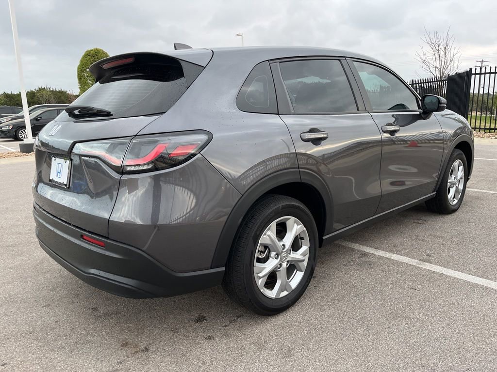 Certified 2025 Honda HR-V LX image 4