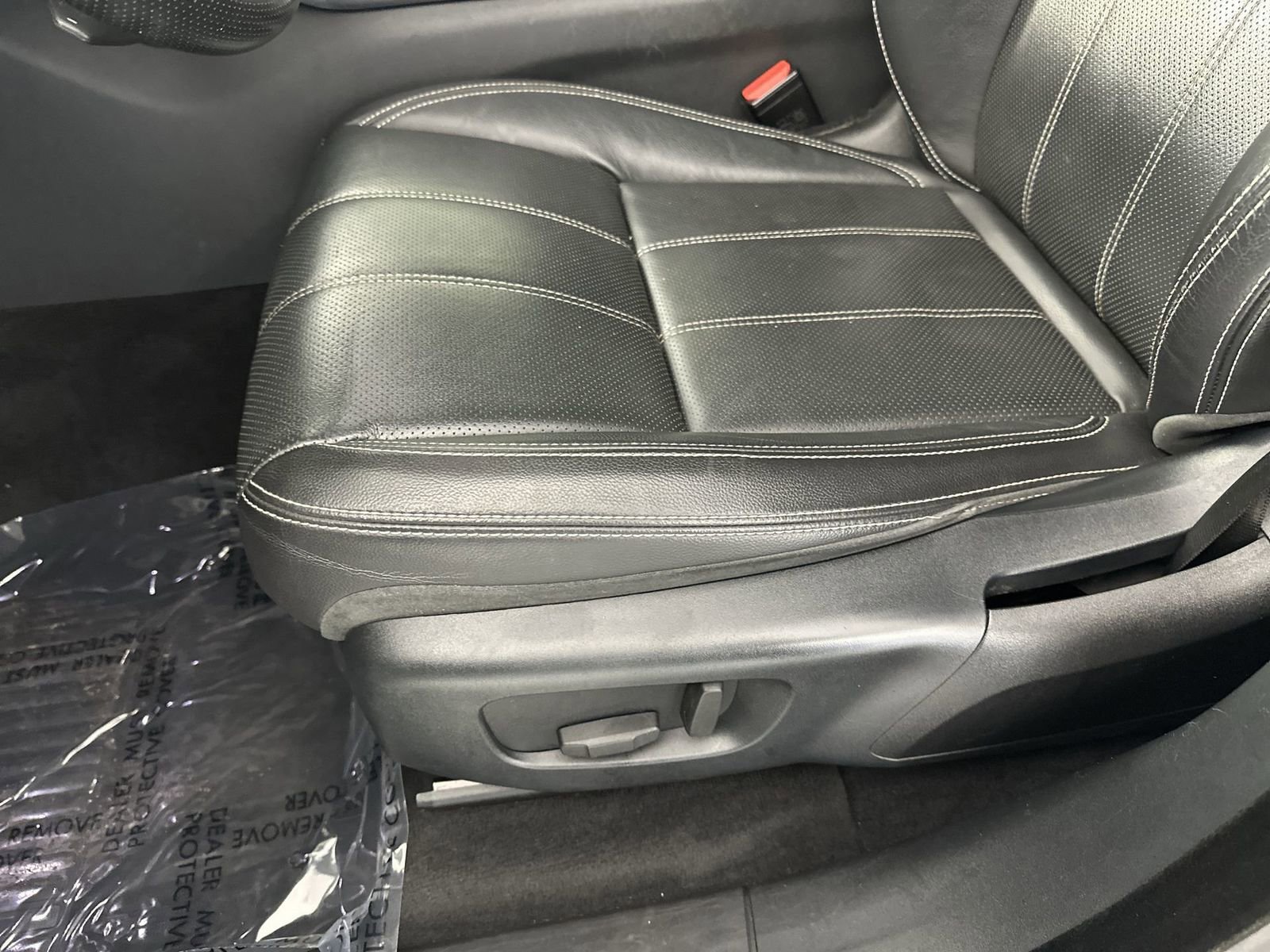 Used 2019 Land Rover Range Rover Velar S image 12