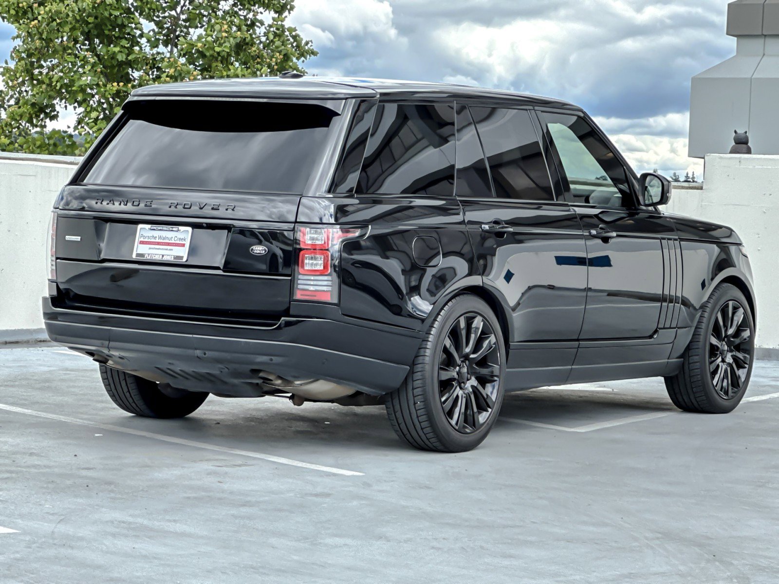 Used 2015 Land Rover Range Rover Supercharged AWD/4WD image 8