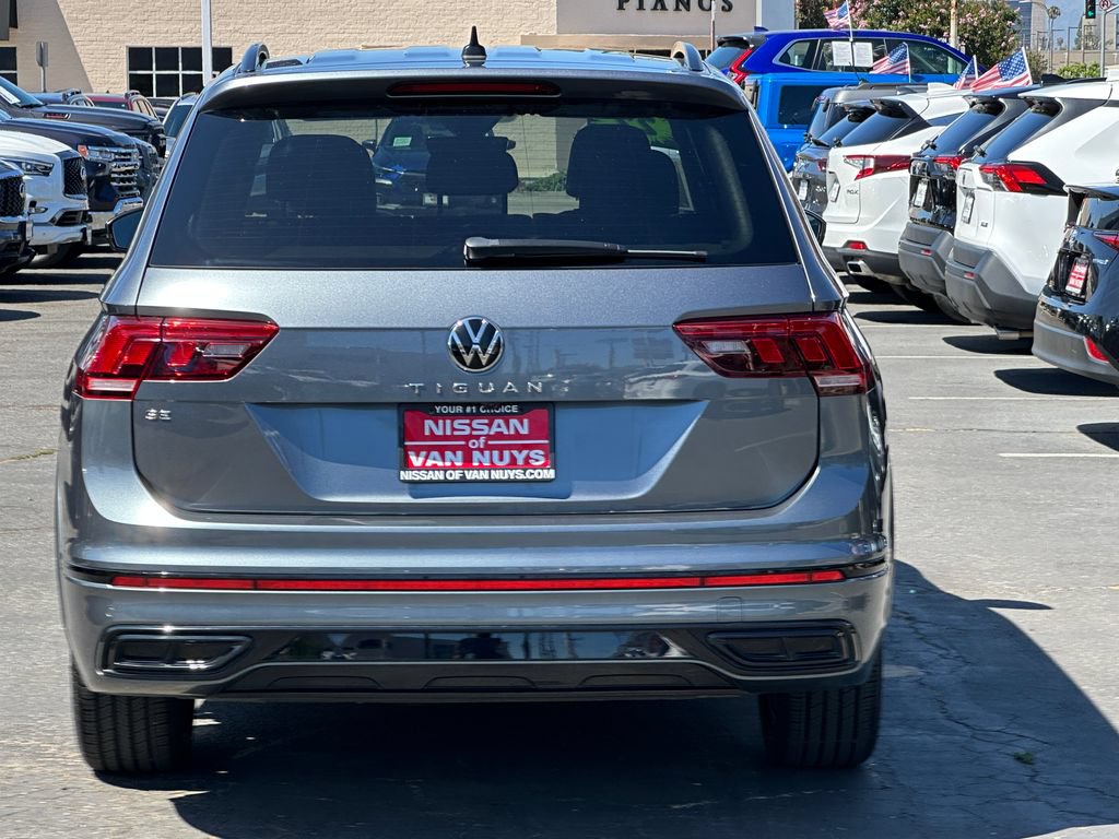 Used 2022 Volkswagen Tiguan SE R-Line FWD image 6