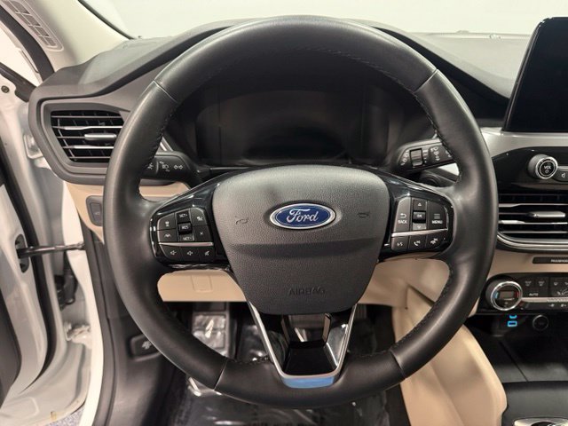 Used 2021 Ford Escape Titanium AWD/4WD image 17