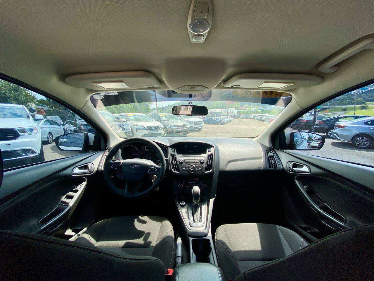 Used 2017 Ford Focus SE FWD image 13