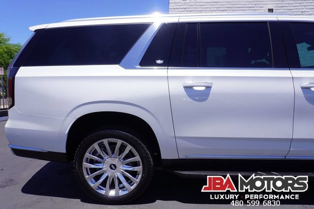 Used 2021 Cadillac Escalade ESV Premium Luxury AWD/4WD image 82