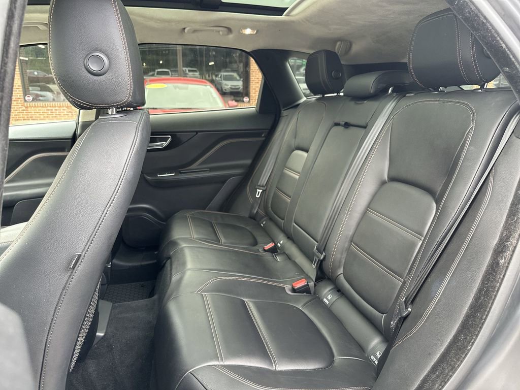 Used 2019 Jaguar F-PACE Prestige image 23