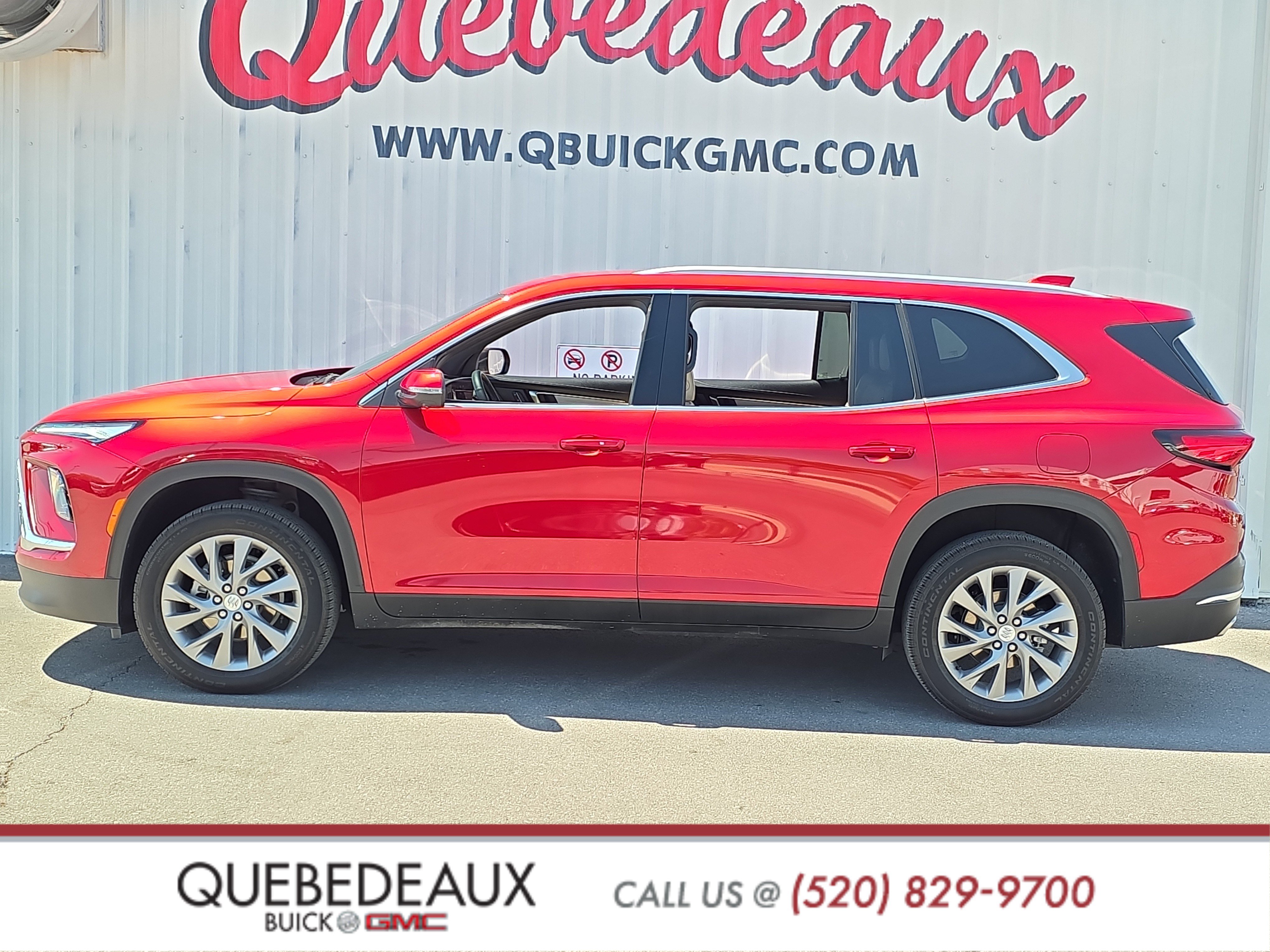 Used 2025 Buick Enclave Preferred FWD image 4