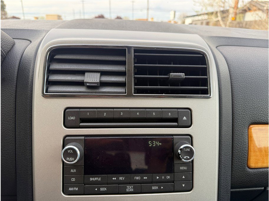 Used 2008 Lincoln MKX AWD image 17