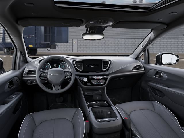 New 2027 Chrysler Pacifica Limited FWD image 14
