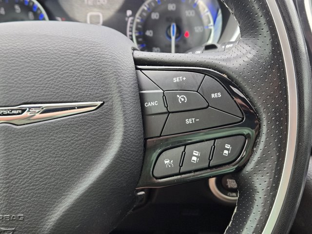 Used 2020 Chrysler Pacifica Limited w/ Advanced Safetytec Group image 26